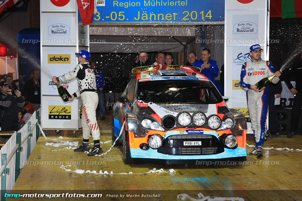 Sonntag - Martin Butschell - 140105-Jaenner-19-MB-5401