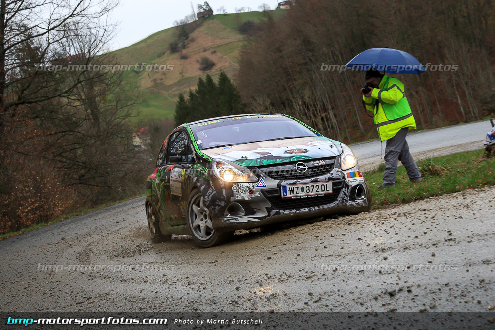 Martin Butschell - Freitag - 150327-Reben-01-MB-9772