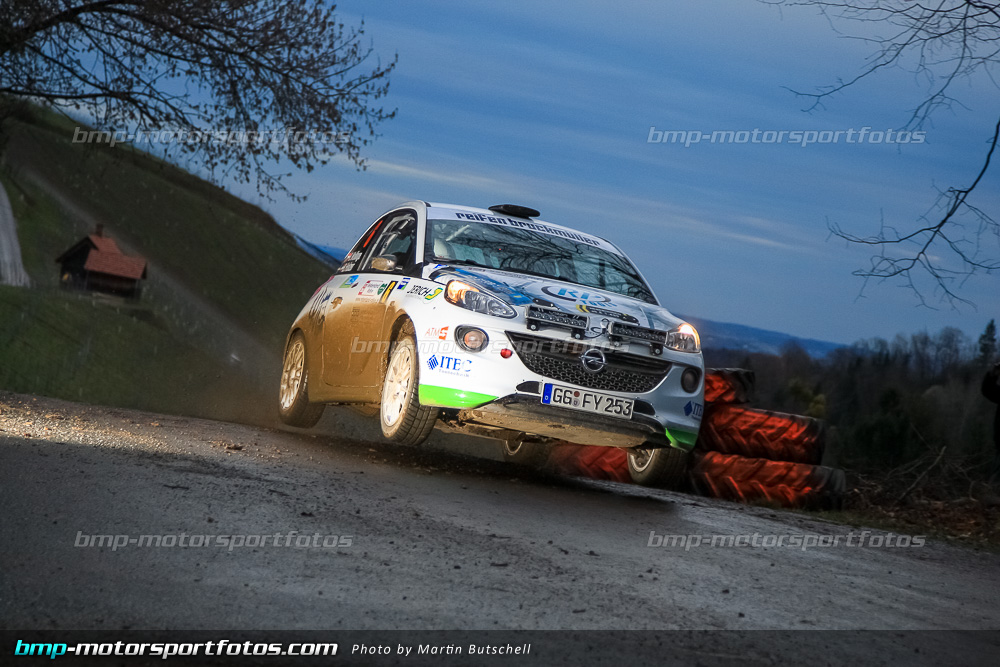 Martin Butschell - Freitag - 150327-Reben-03-MB-0114