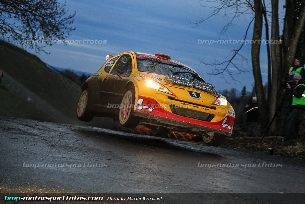 Martin Butschell - Freitag - 150327-Reben-03-MB-0125