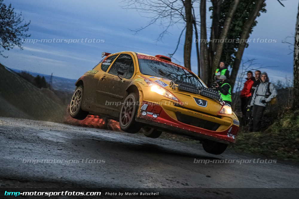 Martin Butschell - Freitag - 150327-Reben-03-MB-0126