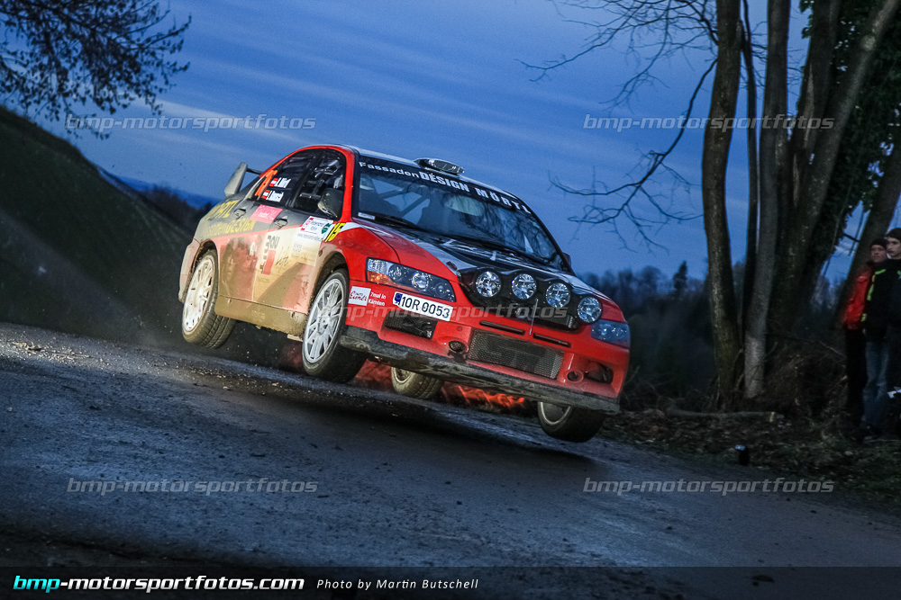 Martin Butschell - Freitag - 150327-Reben-03-MB-0139