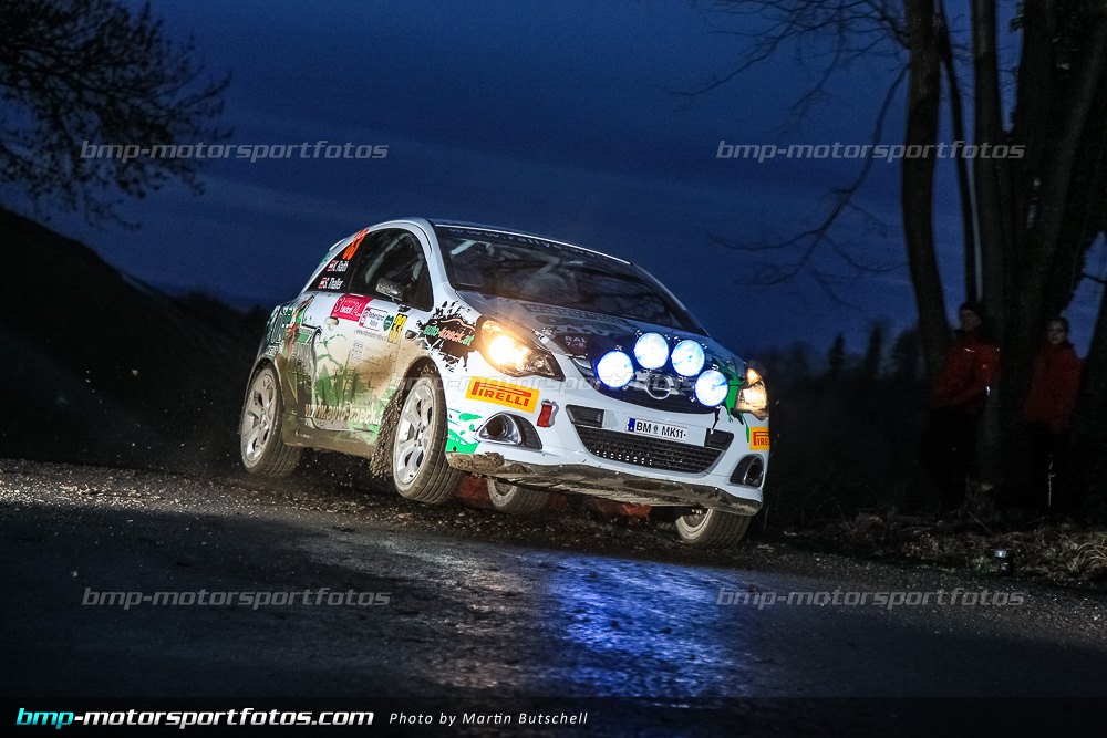 Martin Butschell - Freitag - 150327-Reben-03-MB-0217