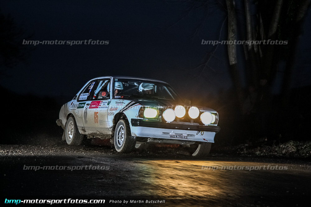 Martin Butschell - Freitag - 150327-Reben-03-MB-0299