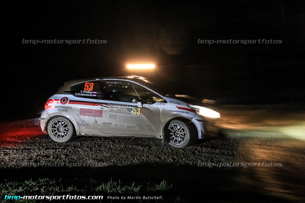 Martin Butschell - Freitag - 150327-Reben-05-MB-0448