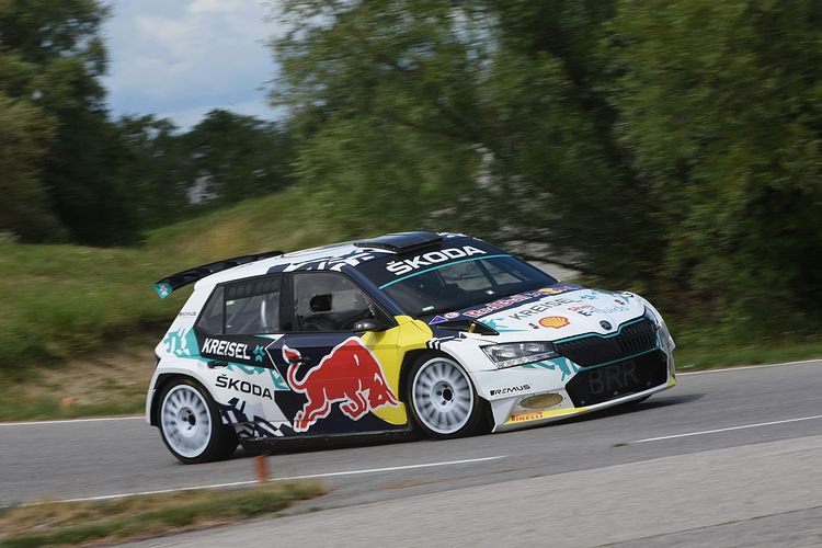 Raimund Baumschlager im Kreisel Elektro Skoda