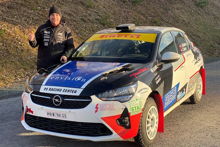 Luca Waldherr mit seinem neuen Opel Corsa Rallye4 2